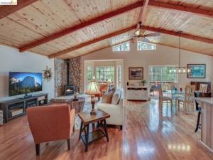 MLS #41150319 image #0