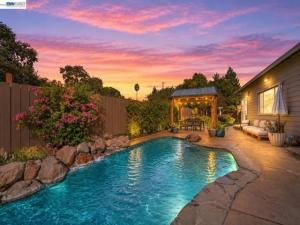 MLS #41150376 image #0