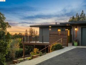 2562 Charleston St Oakland CA 94602 | MLS #41151440 45 MLS #41151440 image #0