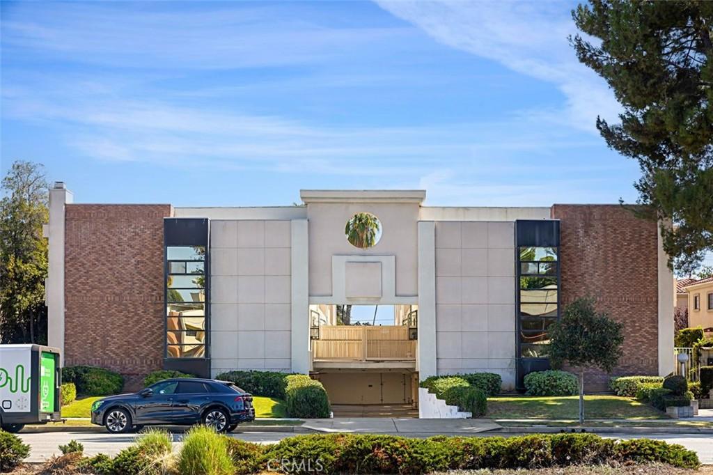 MLS #AR25222900 image #0