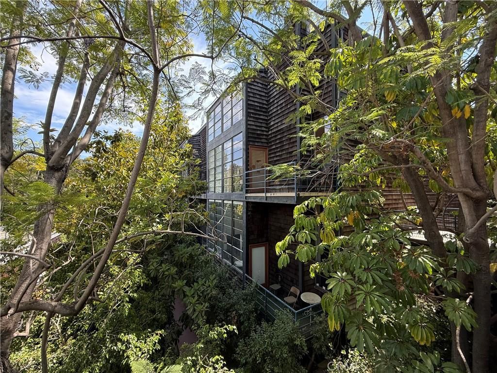 MLS #AR25261085 image #0