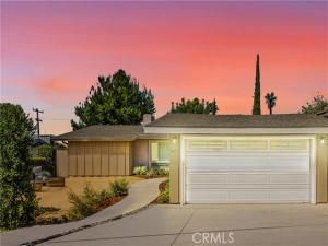 MLS #AR25261444 image #0