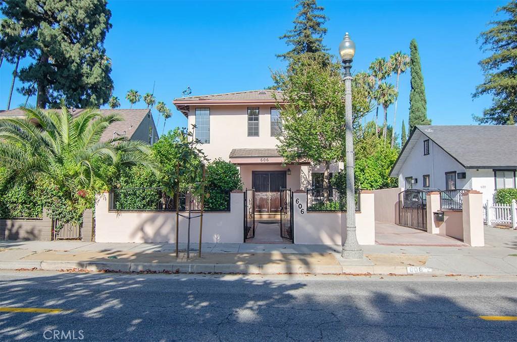 606 N El Molino AV Pasadena CA 91101 | MLS #AR26135662 45 MLS #AR26135662 image #0