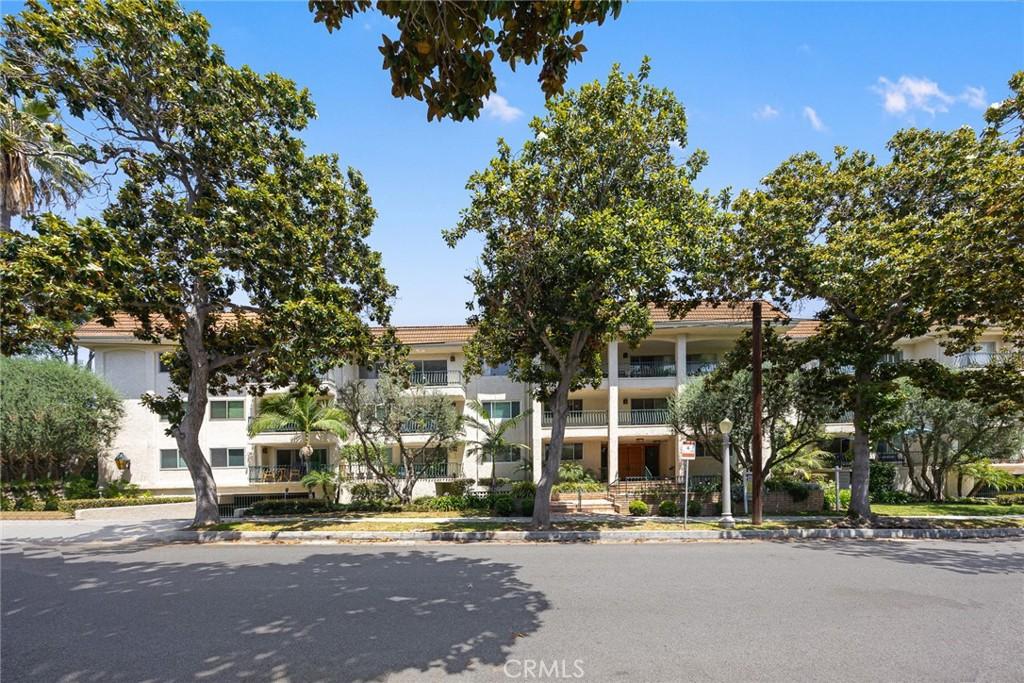 420 S Madison AV #301 Pasadena CA 91101 | MLS #AR26114272 87 MLS #AR26114272 image #0