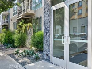 111 S De Lacey #306 Pasadena CA 91105 | MLS #AR26223225 45 MLS #AR26223225 image #0