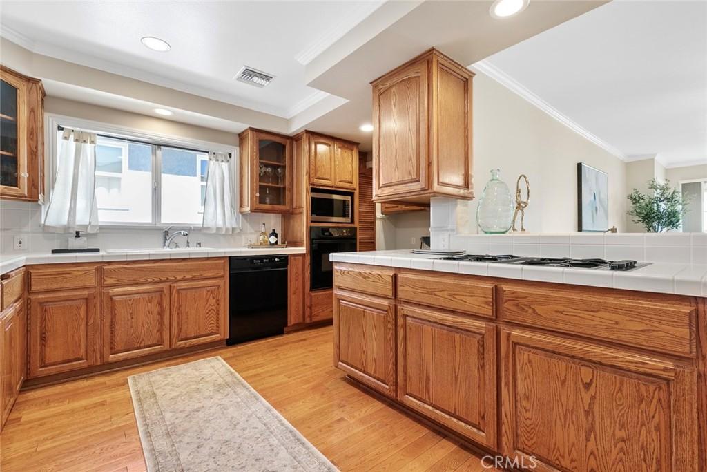 2536 N Parish PlaceBurbank img 0