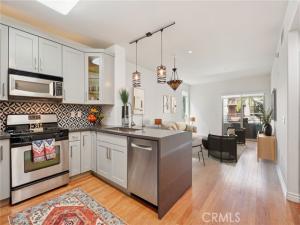 MLS #BB25167303 image #0