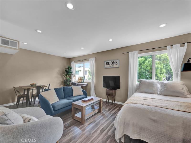 MLS #BB25243718 image #0