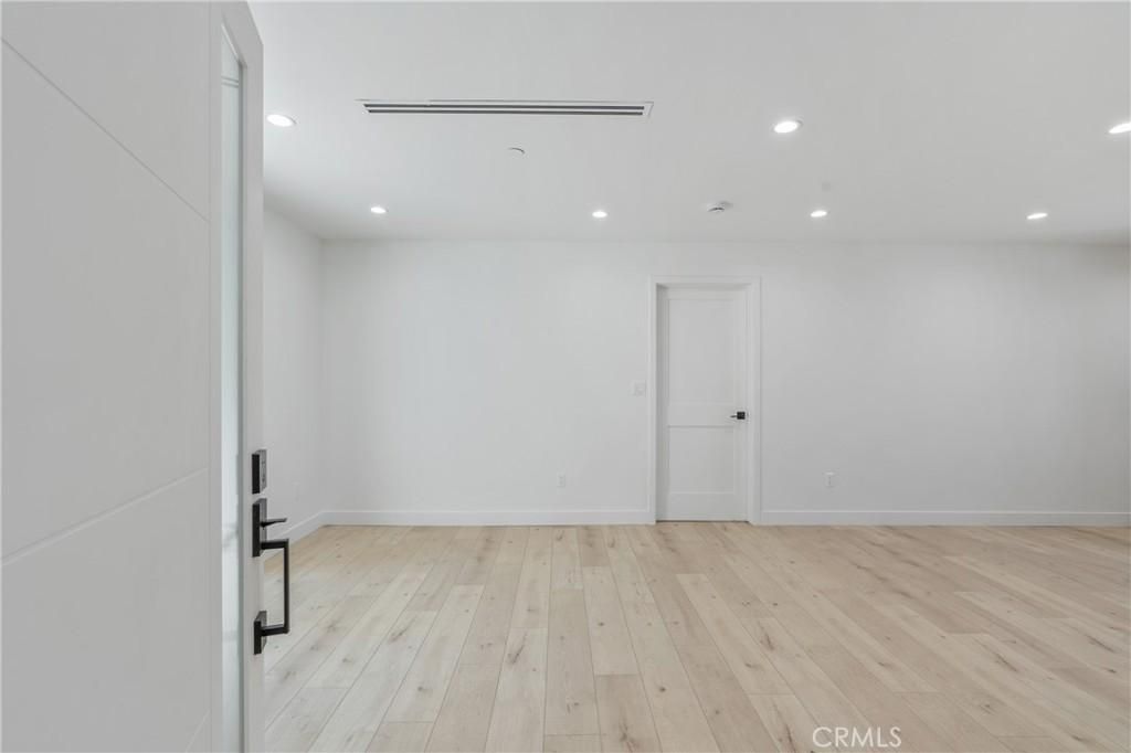 MLS #BB26000841 image #0