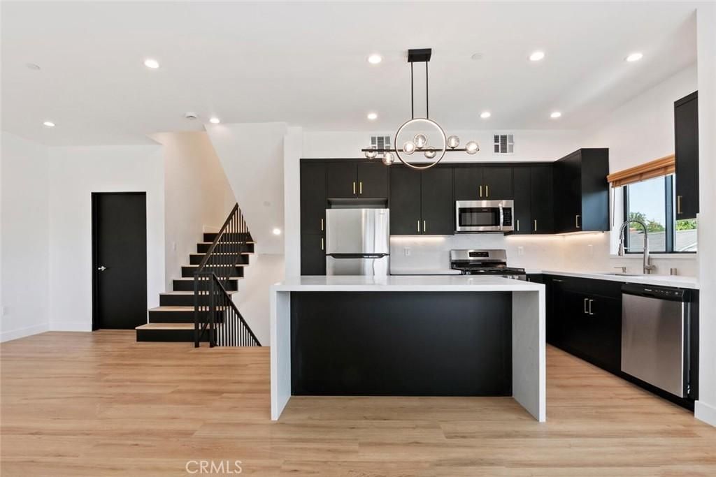 MLS #BB26035743 img 0