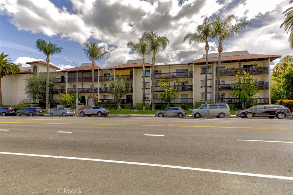 5334 Lindley AV #337 Encino CA 91316 | MLS #BB26090563 45 MLS #BB26090563 image #0