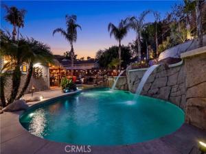 10323 Newhome Sunland CA 91040 | MLS #BB26214192 45 MLS #BB26214192 image #0