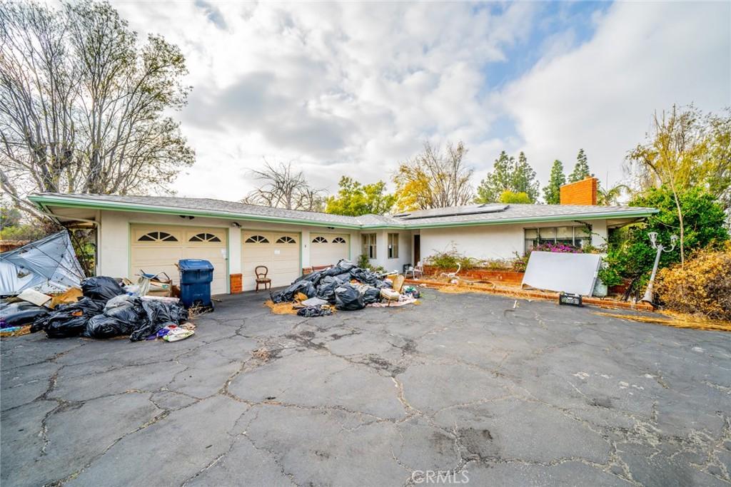 MLS #CV25023463 image #0