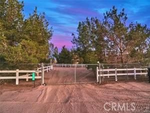 MLS #CV25031386 img 0