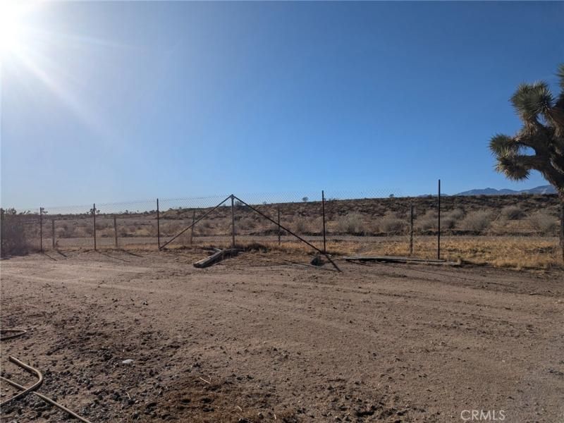 MLS #CV25047898 image #0