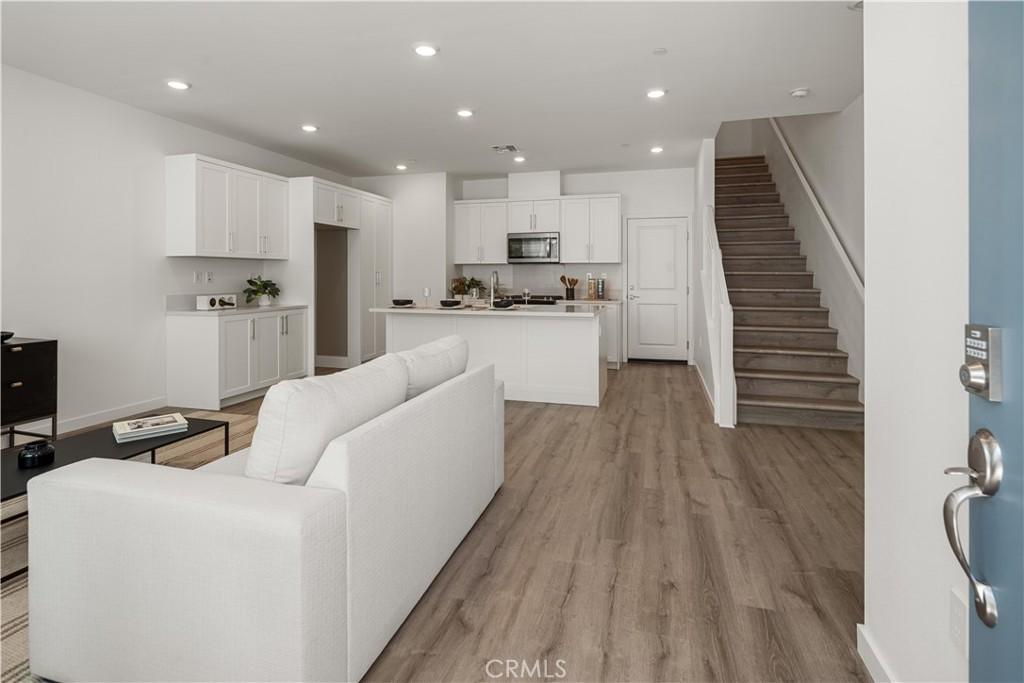 MLS #CV25070183 image #0