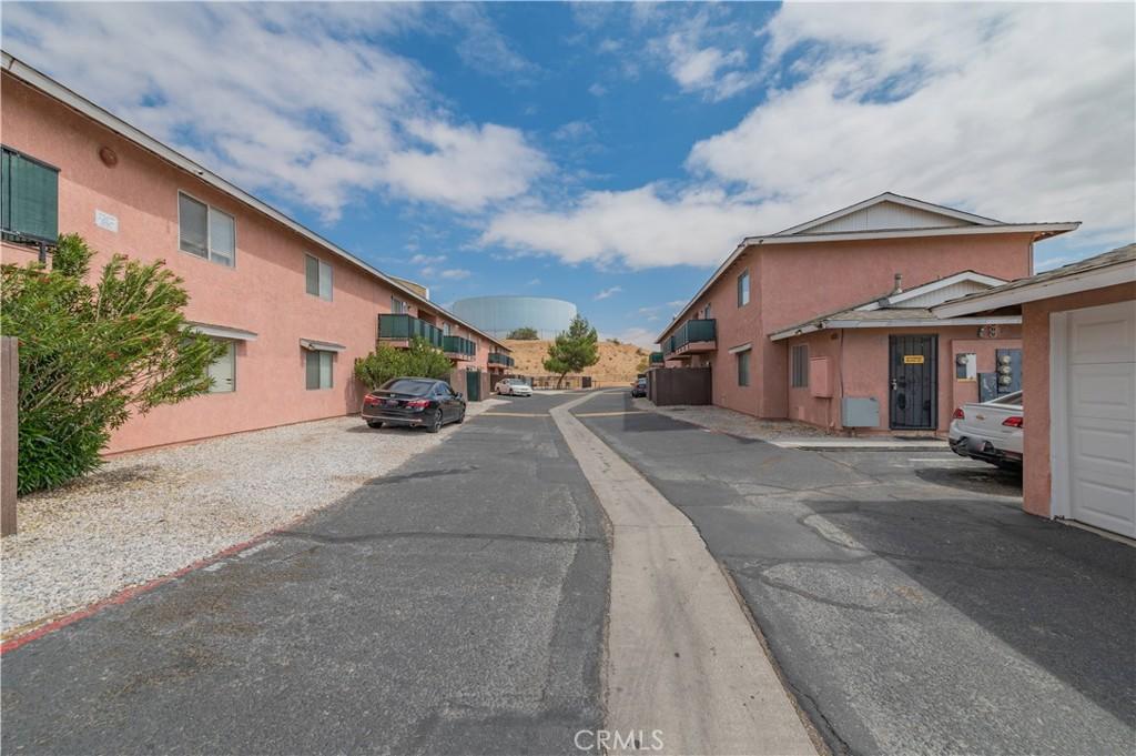 MLS #CV25087291 image #0