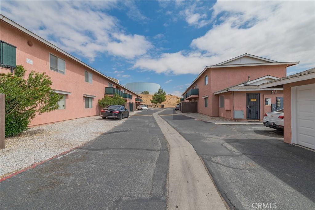 MLS #CV25087291 image #0