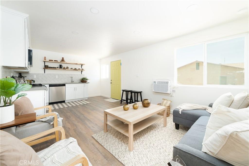 MLS #CV25094726 image #0