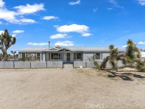 MLS #CV25104391 image #0