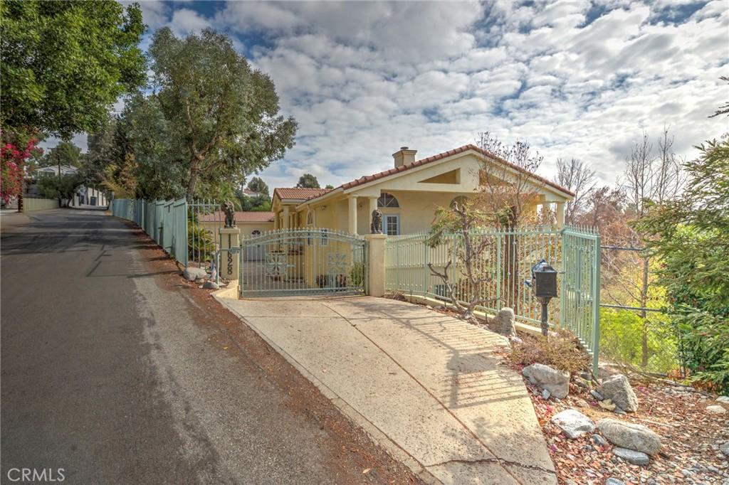 MLS #CV25125948 image #0