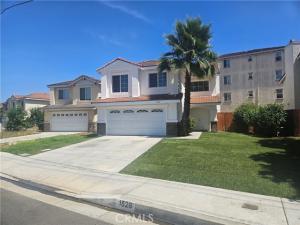 MLS #CV25167058 image #0