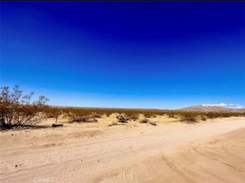 MLS #CV25180736 image #0