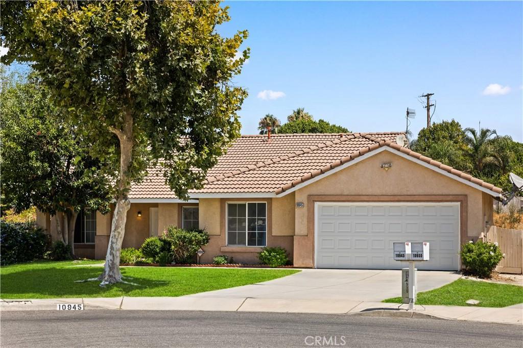 MLS #CV25183917 image #0