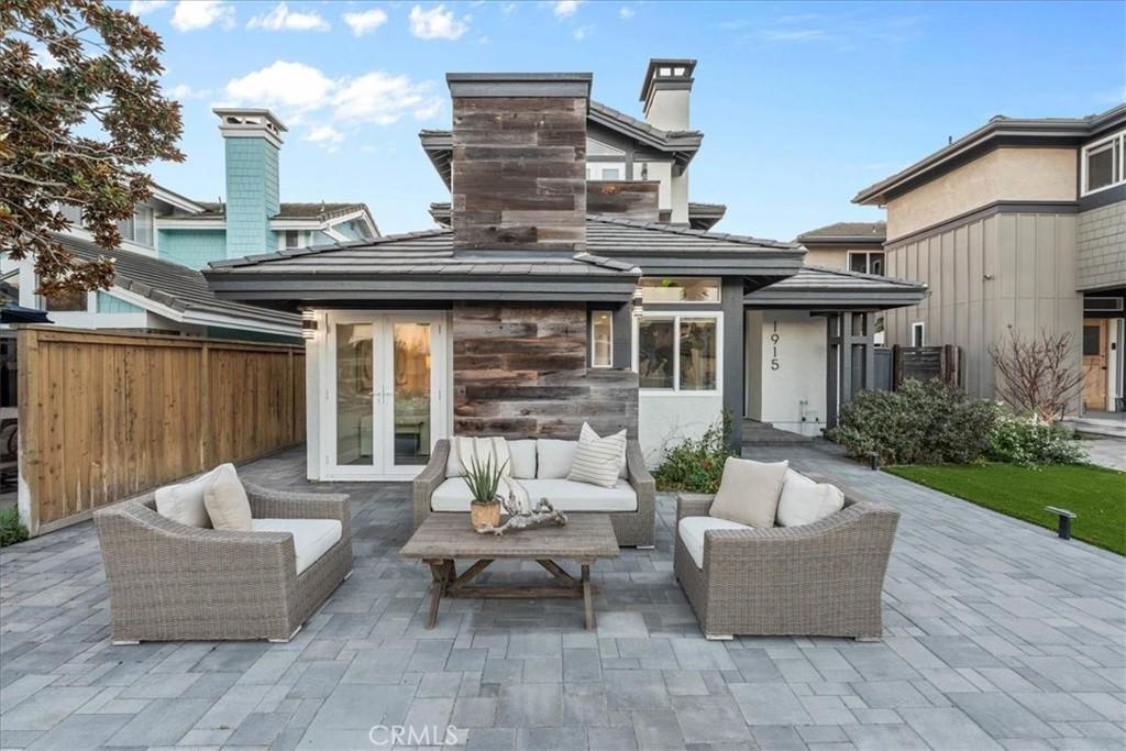 MLS #CV25185009 image #0