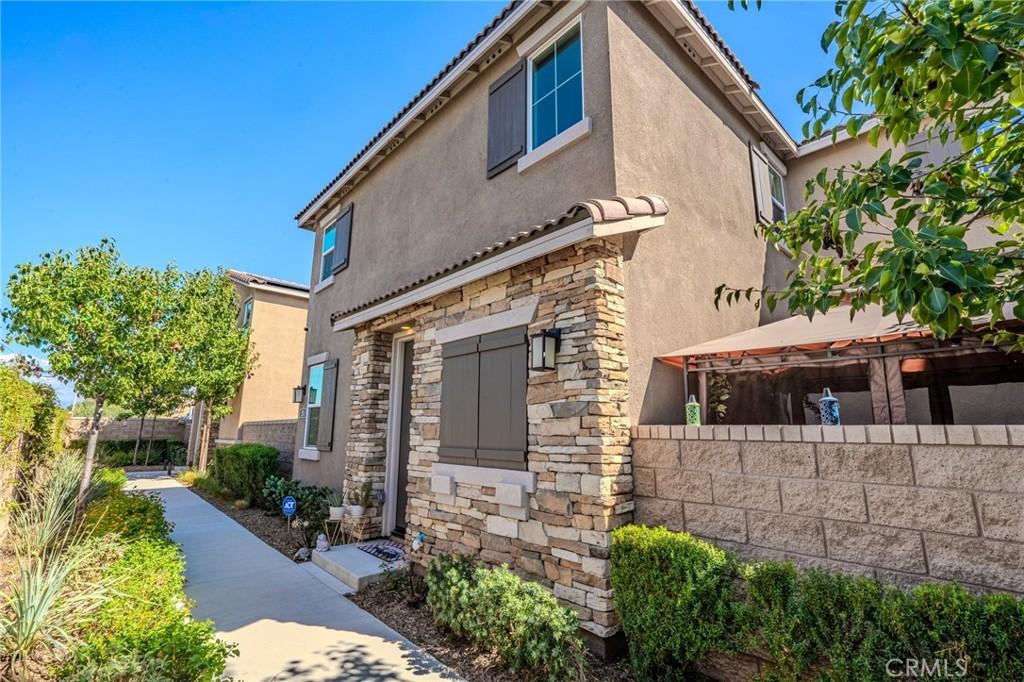 MLS #CV25196360 image #0