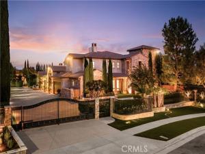 MLS #CV25201373 image #0