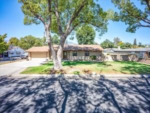 MLS #CV25207213 image #0