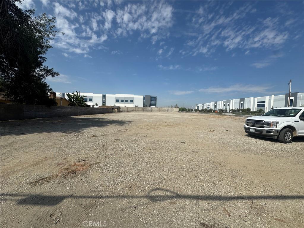 MLS #CV25216339 image #0