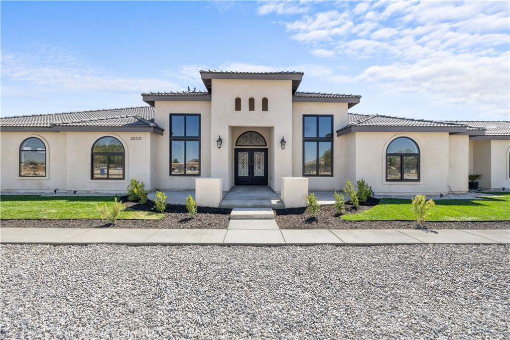 MLS #CV25217874 image #0