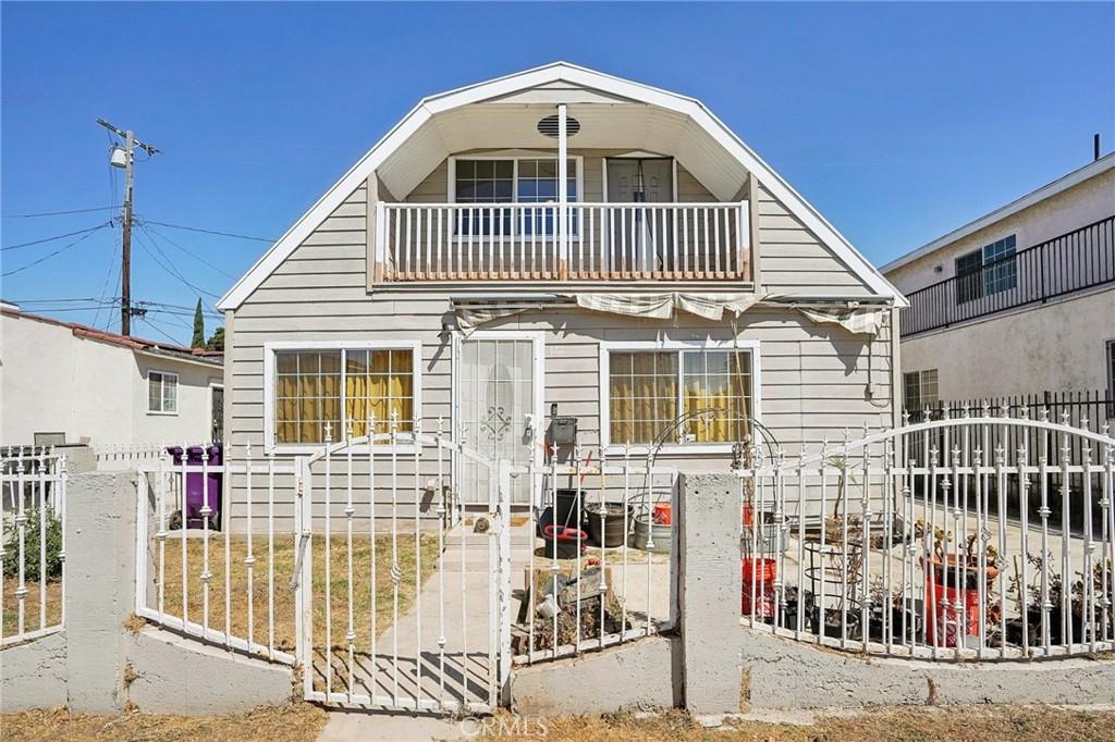 1211 E Leigh Court Long Beach CA 90806 | MLS #CV25218571 45 MLS #CV25218571 image #0