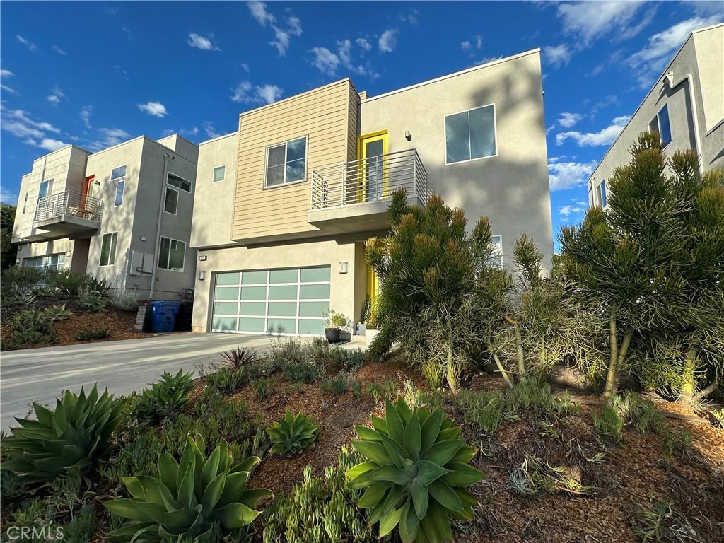 MLS #CV25223703 image #0