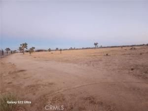 MLS #CV25224596 image #0