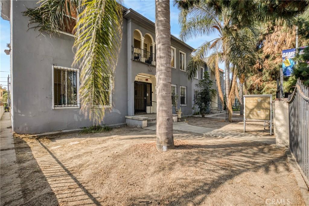 MLS #CV25225331 image #0