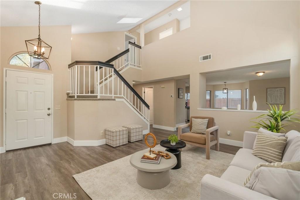 MLS #CV25226206 image #0