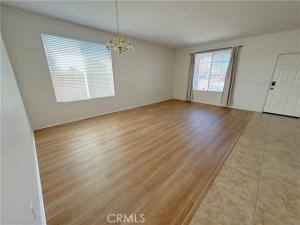 MLS #CV25226253 image #0