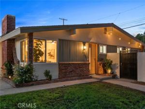 MLS #CV25229396 image #0