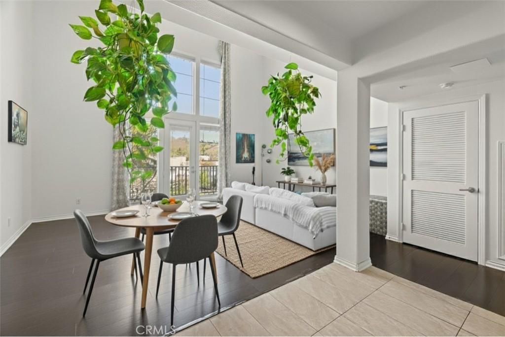 MLS #CV25234268 image #0