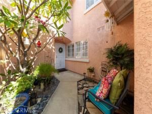 MLS #CV25234590 image #0