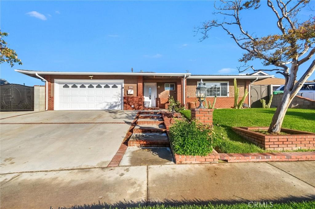 MLS #CV25235091 image #0