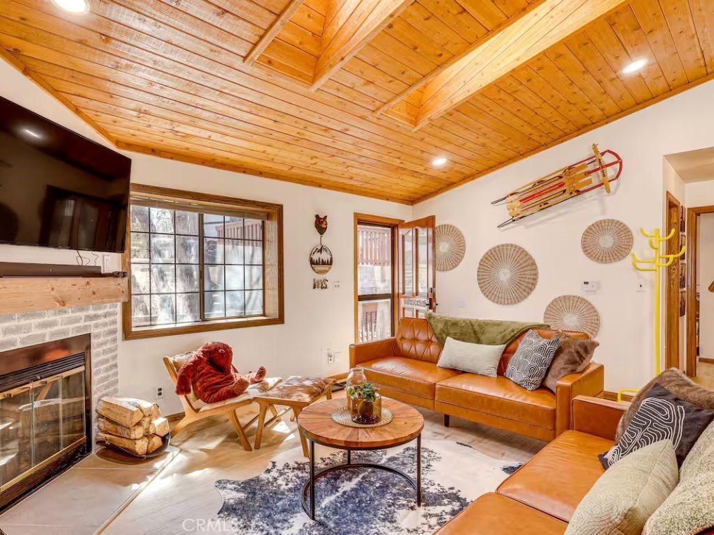 MLS #CV25235560 image #0