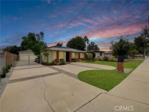 MLS #CV25236091 image #0