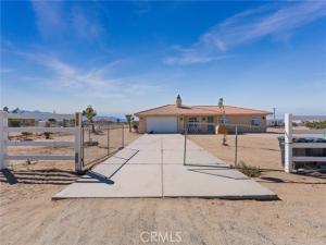 MLS #CV25236259 image #0