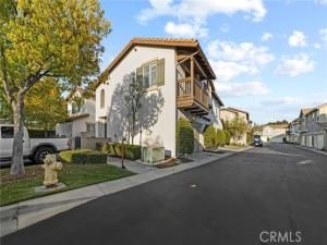 MLS #CV25236413 image #0