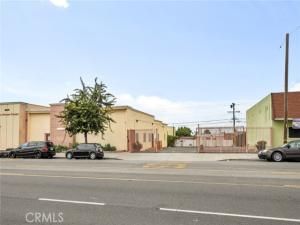 MLS #CV25238207 image #0