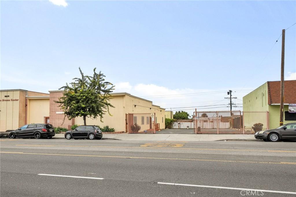 MLS #CV25238207 img 0